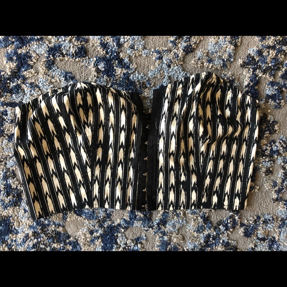 Urban Outfitters Cropped bustier top